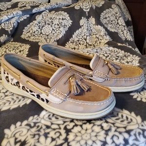 Sperry Slip on's